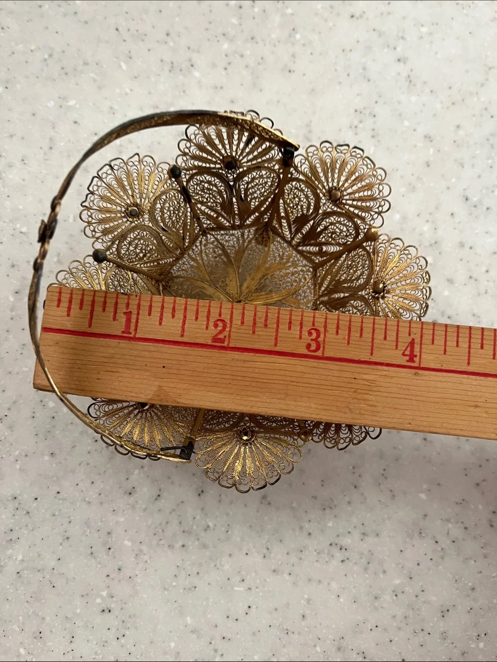 Vtg Mini Gold Tone Metal Filigree Footed Basket W/Handle Hearts Flowers **READ**